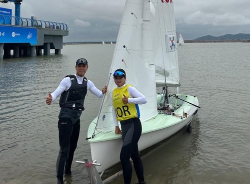 Kim Ji-A and Cho Sung-Min clinch bronze in the mixed 470 sailing event